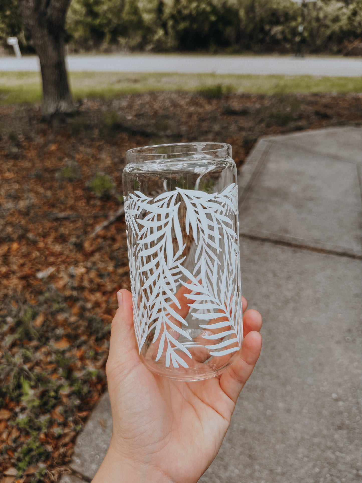 Color changing greenery plants can glass