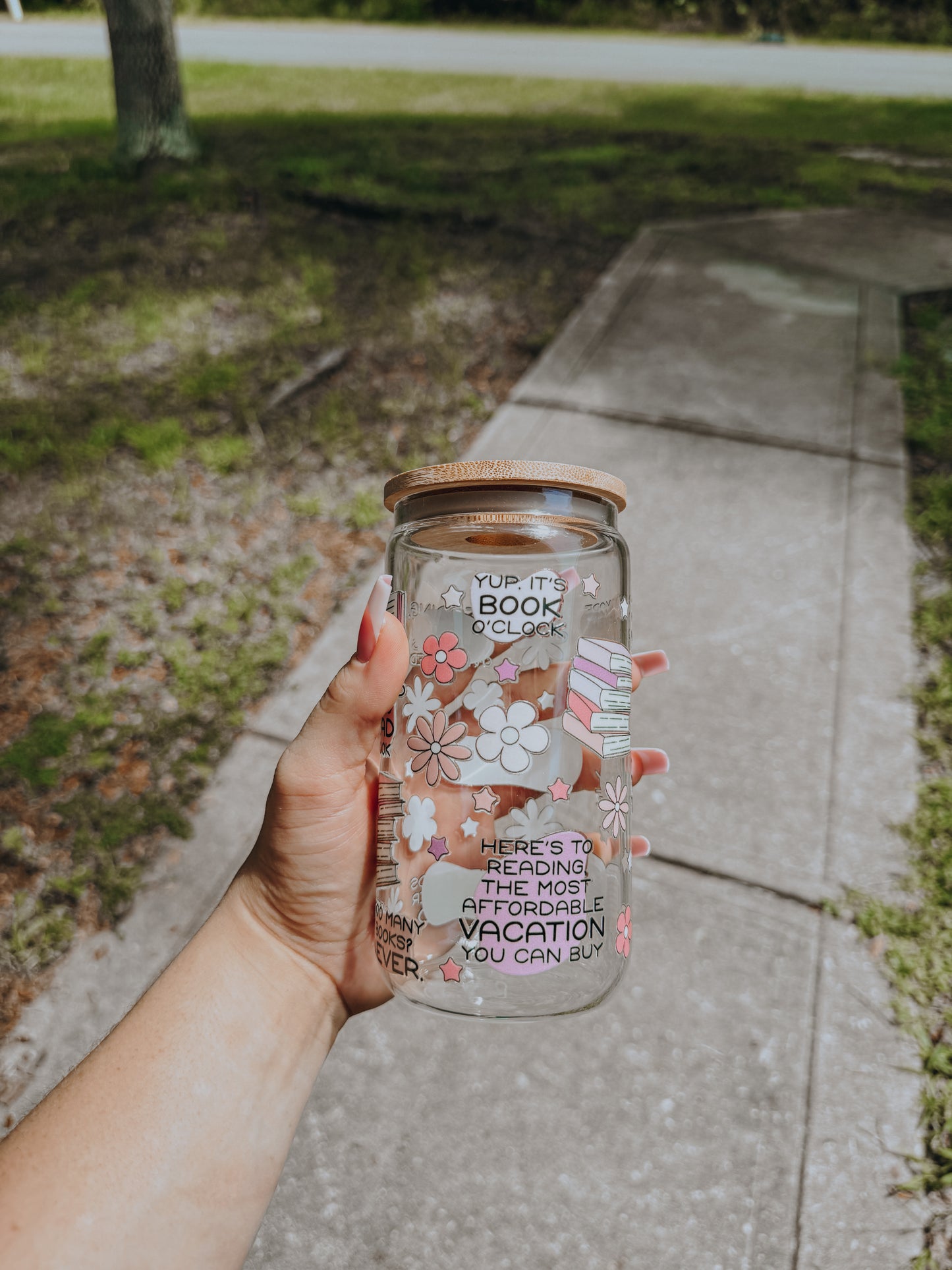 Bookish book lovers can glass