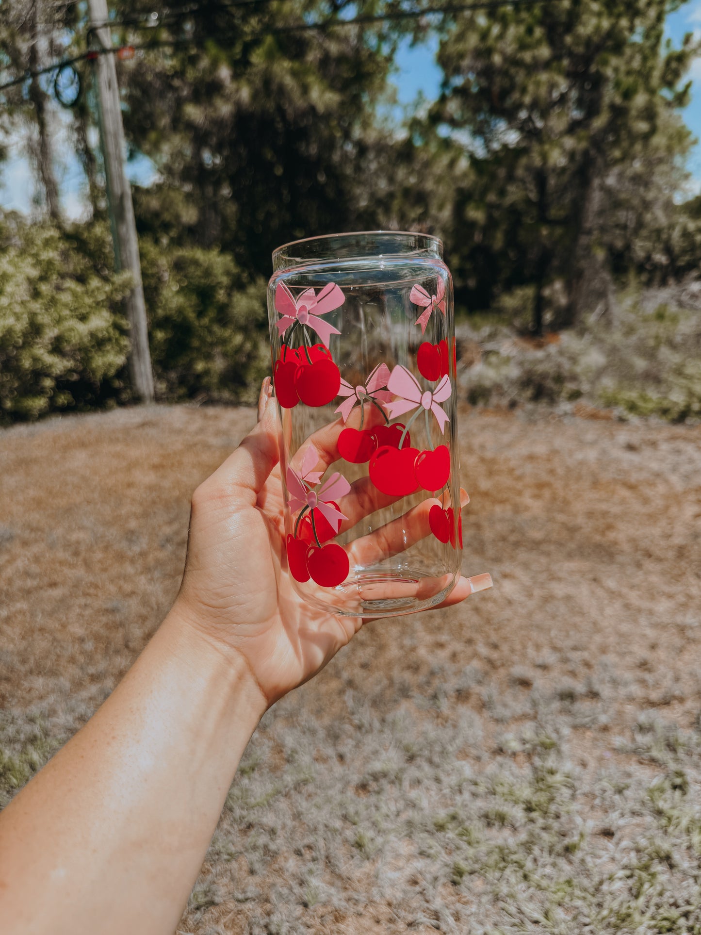 Cherry bows can glass